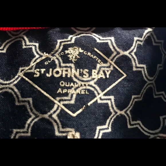 Navy Blue Sleeveless Button Down Top - Picture 3 of 3